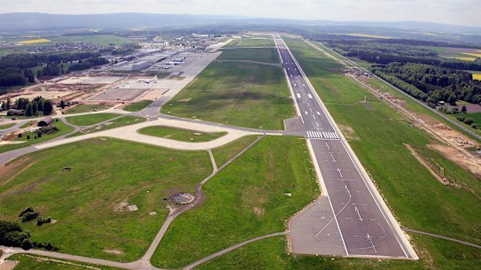 Frankfurt-Hahn Airport is more than 120 kilometres away from Frankfurt. Airlines lobbied to have “Frankfurt” added to its name.