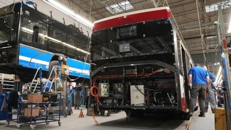Poland’s hydrogen buses confront high fuel costs, new report claims