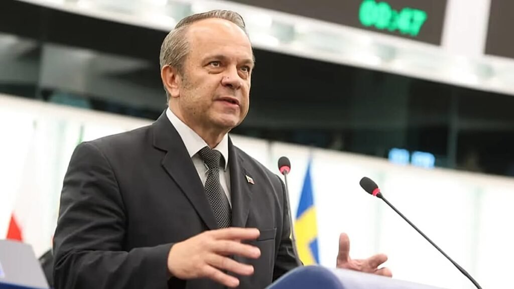 EU’s largest party threatens to sanction MEP for appearing with far right