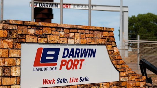 The government says it wants the Port of Darwin returned to Australian hands.