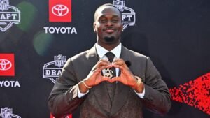 Cardinals’ top pick Jeremiyah Love explains why he plans to never touch his M NFL salary