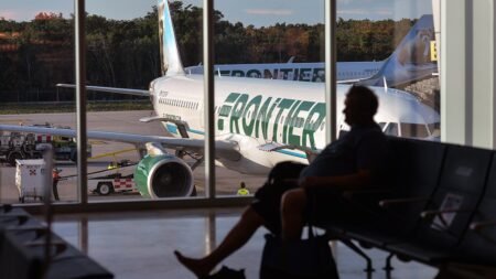 Budget airlines seek .5B in federal aid amid jet fuel price surge