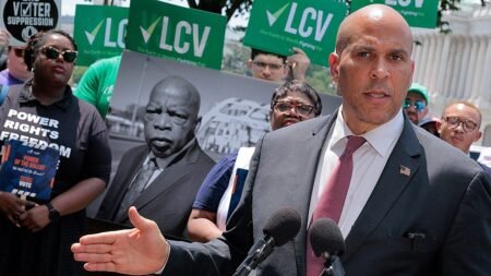 GOP speaker claps back after Booker stumps against bid to eradicate red state’s Democrat-held districts