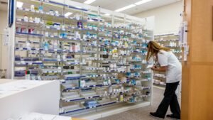 Walgreens to close Chicago store after losing over M due to rampant theft, falling sales