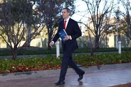 Chalmers to hand down federal budget tonight; Australians leave hantavirus ship; Trump says ceasefire ‘on life support’