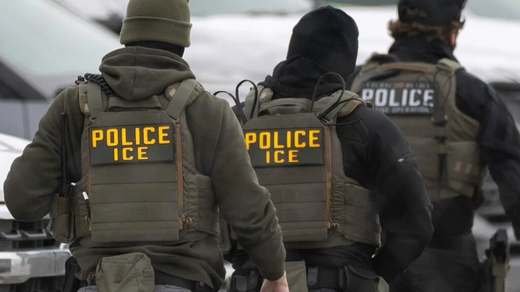 Minnesota Senate votes to ban ICE from wearing masks, allow residents to sue for constitutional violations