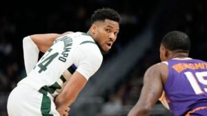Bucks appear willing to hear offers for Giannis Antetokounmpo: report
