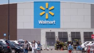 Walmart cutting or relocating about 1,000 corporate jobs