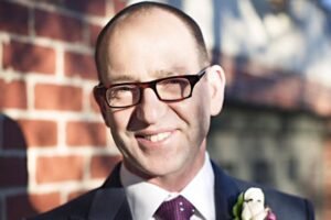 Woman files first court action against disgraced gynaecologist Simon Gordon