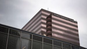 Largest children’s hospital in US to open ‘detransition clinic’ after M settlement with Trump DOJ, state