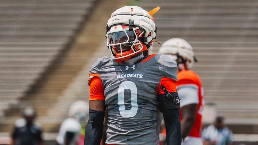College football player William Davis dead at 22