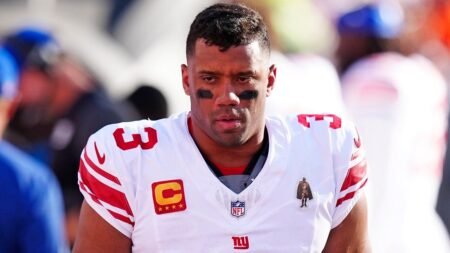 Ex-NFL star implores Russell Wilson to hang it up: ‘Do your TV thing’