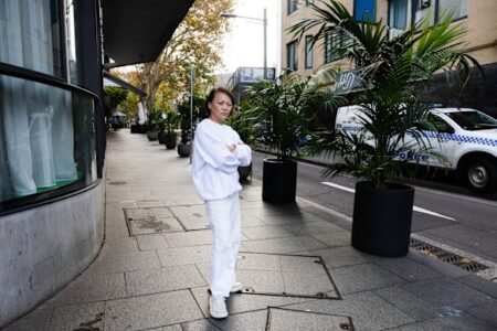 The Potts Point restaurateur, the ‘interrogation’ streetlights and a 00 bill The Potts Point restaurateur, the ‘interrogation’ streetlights and a 00 bill