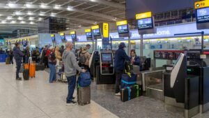 20,000 bags stranded after technical issue at major airport leaves travelers scrambling 20,000 bags stranded after technical issue at major airport leaves travelers scrambling