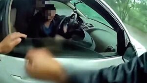 Baby pulled from vehicle trapped in raging floodwaters in dramatic rescue caught on video Baby pulled from vehicle trapped in raging floodwaters in dramatic rescue caught on video