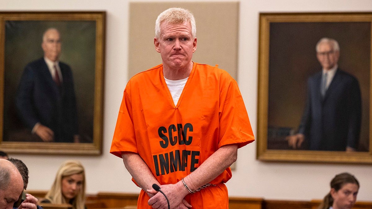 Alex Murdaugh reacting while addressing court at Beaufort County Courthouse