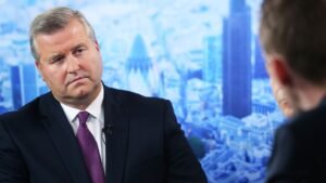 BP ousts chairman over ‘serious’ governance concerns as shares tumble