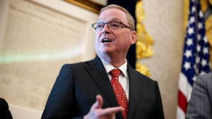 Kevin Hassett says inflation will drop sharply once Strait of Hormuz reopens Kevin Hassett says inflation will drop sharply once Strait of Hormuz reopens