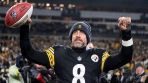 Steelers legend Jerome Bettis says there’s ‘excitement in the air’ as Aaron Rodgers returns for final season Steelers legend Jerome Bettis says there’s ‘excitement in the air’ as Aaron Rodgers returns for final season