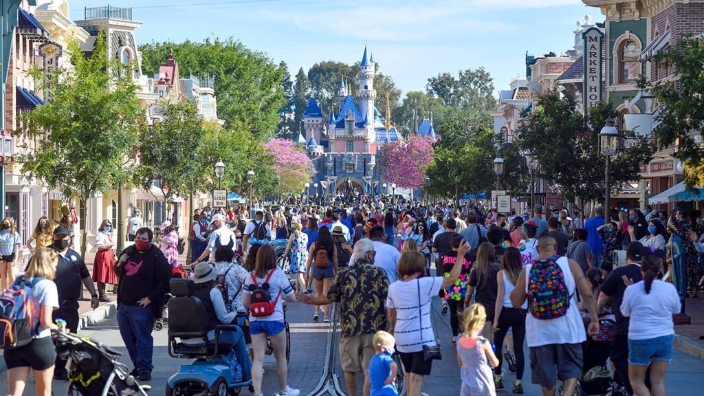 Disneyland remains open as evacuation zone shrinks around chemical tank scare Disneyland remains open as evacuation zone shrinks around chemical tank scare