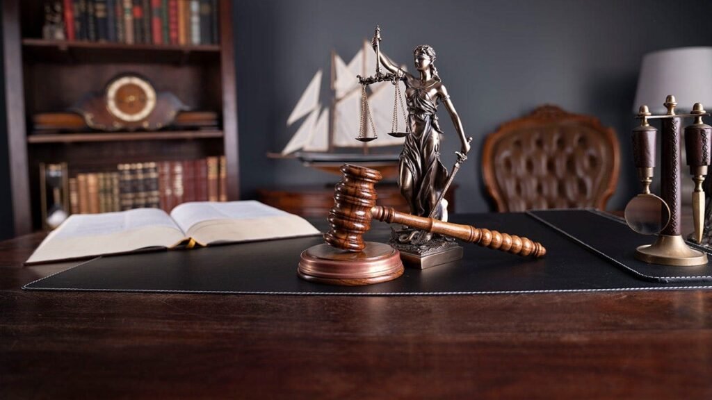 Married federal judge repeatedly had courthouse sex with law enforcement officer, complaint alleges Married federal judge repeatedly had courthouse sex with law enforcement officer, complaint alleges
