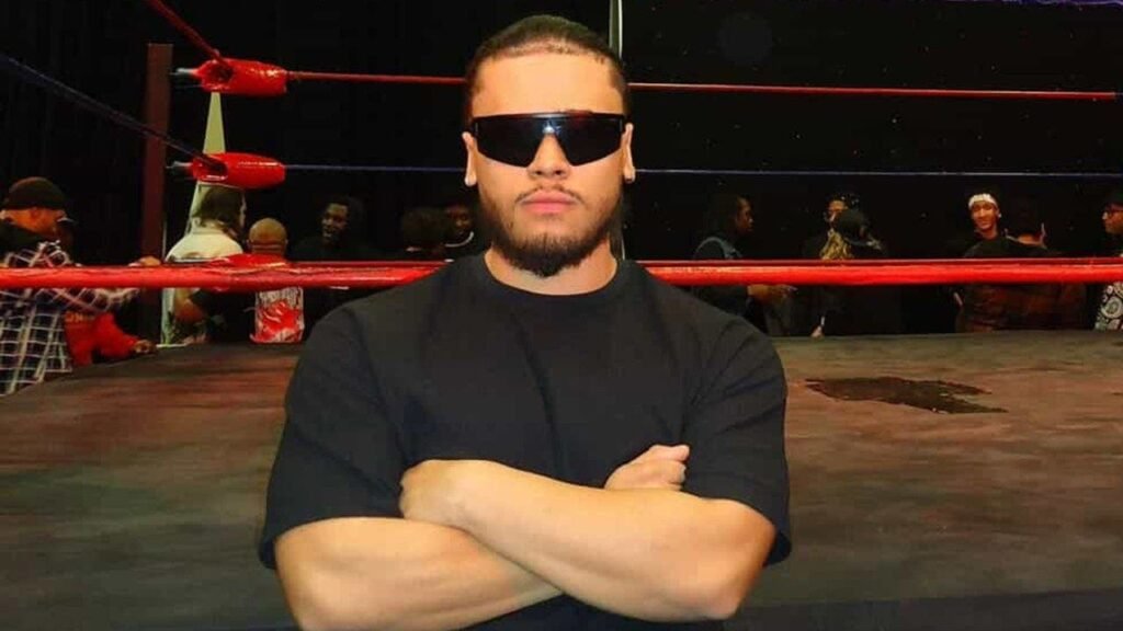 Meet Dono Hefner: The pro wrestler using social media as the ultimate weapon to get noticed Meet Dono Hefner: The pro wrestler using social media as the ultimate weapon to get noticed