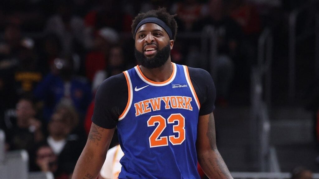 Mitchell Robinson’s broken right pinky puts Knicks’ NBA Finals rotation in jeopardy ahead of Game 1: reports Mitchell Robinson’s broken right pinky puts Knicks’ NBA Finals rotation in jeopardy ahead of Game 1: reports