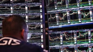 ETFs for retirees explained with tips on diversification and income