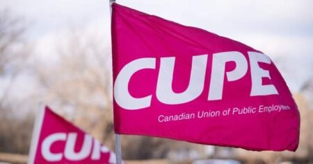 Striking N.S. long-term care workers heading back to the table with top conciliator