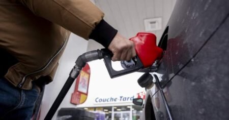 N.S. drivers struggling to keep up with the cost of vehicle ownership, gas prices