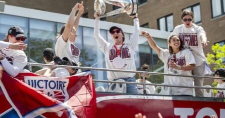 ‘So much love’: Montreal Victoire celebrate Walter Cup win with downtown parade