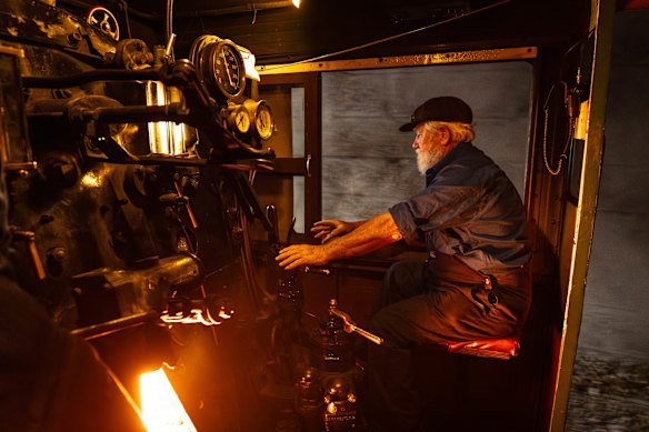 Statham started in 1973 as an apprentice fitter machinist. 