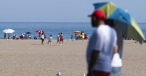 Toronto police warn beachgoers to behave this Victoria Day long weekend