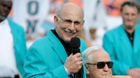 Manny Fernandez, cornerstone of Dolphins’ perfect 1972 season, dead at 79 Manny Fernandez, cornerstone of Dolphins’ perfect 1972 season, dead at 79