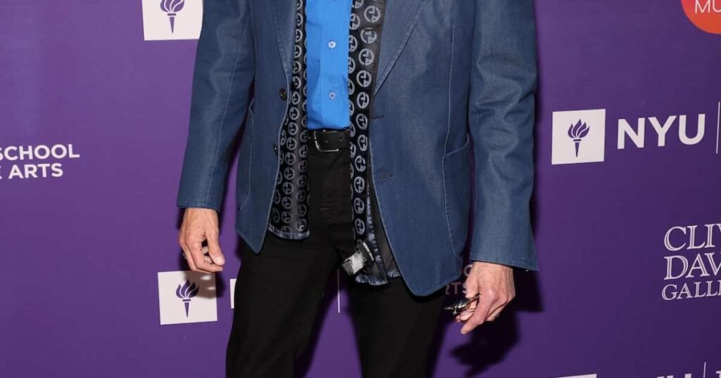 Barry Manilow Reveals What Cosmetic Surgery He’s Gotten, Says He Doesn’t Use Botox Barry Manilow Reveals What Cosmetic Surgery He’s Gotten, Says He Doesn’t Use Botox