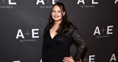 Gypsy Rose Blanchard Shows Off Her Bikini Body After Weight Loss in New Photo With BF Ken Urker