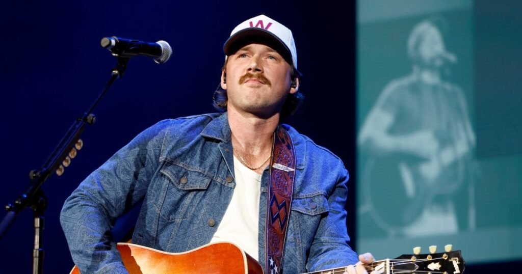 Morgan Wallen Flips Over Piano On Stage After Experiencing Technical Difficulties During Show Morgan Wallen Flips Over Piano On Stage After Experiencing Technical Difficulties During Show