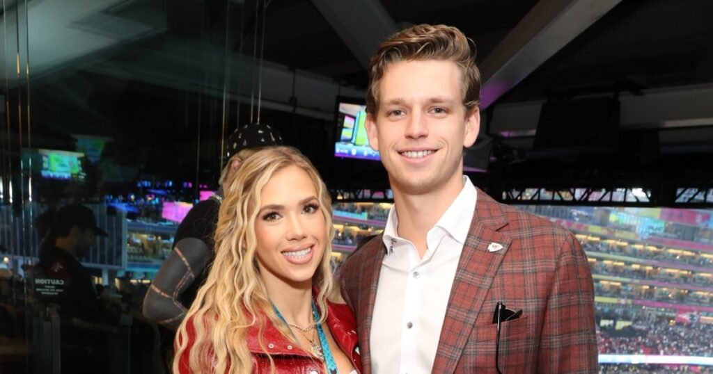 Kansas City Chiefs Heiress Gracie Hunt Will Have a Shocking Amount of Bridesmaids at Her Wedding Kansas City Chiefs Heiress Gracie Hunt Will Have a Shocking Amount of Bridesmaids at Her Wedding