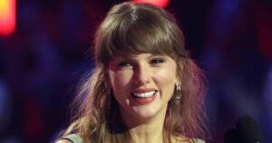 Taylor Swift Makes Rare Public Appearance With Her Parents and Brother Austin in NYC Taylor Swift Makes Rare Public Appearance With Her Parents and Brother Austin in NYC