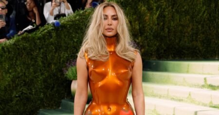 Kim Kardashian and Meghan Markle Love This Body Oil for Stretch Marks Kim Kardashian and Meghan Markle Love This Body Oil for Stretch Marks
