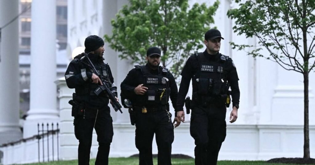 White House Shooting Suspect Killed By Secret Service Claimed He Was Jesus Christ: Report White House Shooting Suspect Killed By Secret Service Claimed He Was Jesus Christ: Report