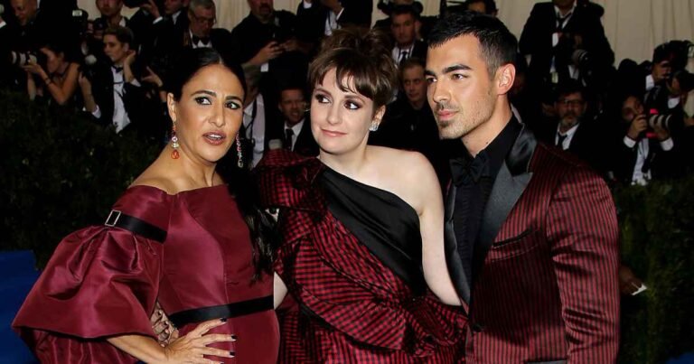 The Funniest Celebrity Interactions at the Met Gala Over the Years: Proposals, Photobombs and More