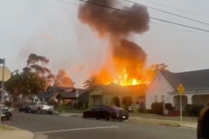 1 dead in horror blast at LA garage as fireworks seen exploding in sky