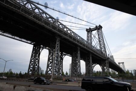 14-year-old killed, another teen critical after Williamsburg Bridge subway surfing stunt