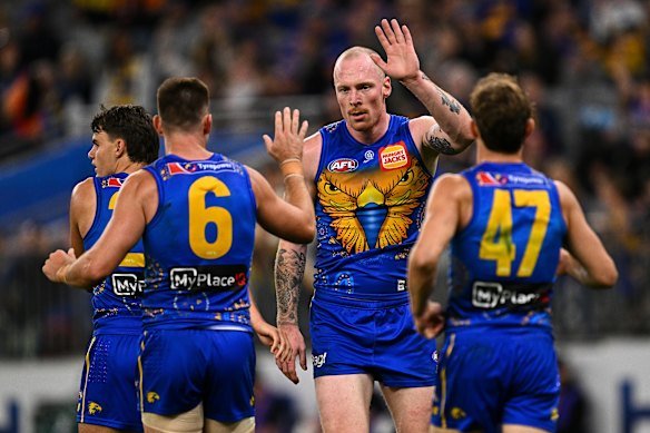 The Eagles put on a dominant show at home on Sunday.