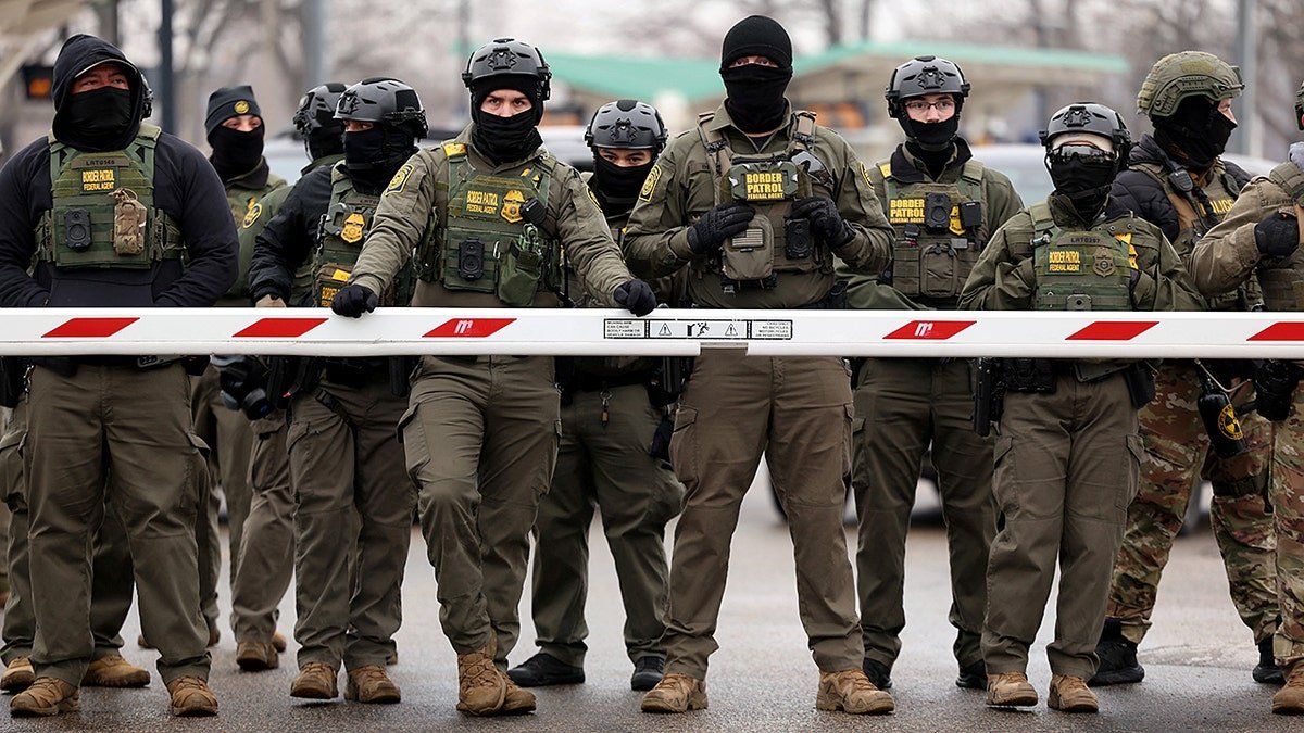 Border agents in MN