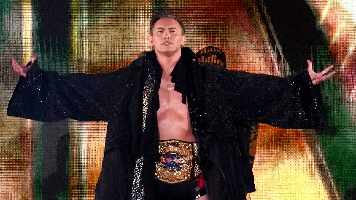 Kazuchika Okada entering wrestling ring at Tokyo Dome