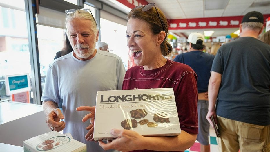 lammes candies customers