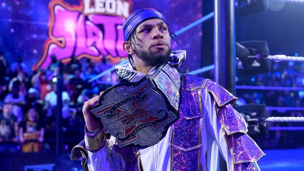 Leon Slater entering the WWE Performance Center arena in Orlando, Florida