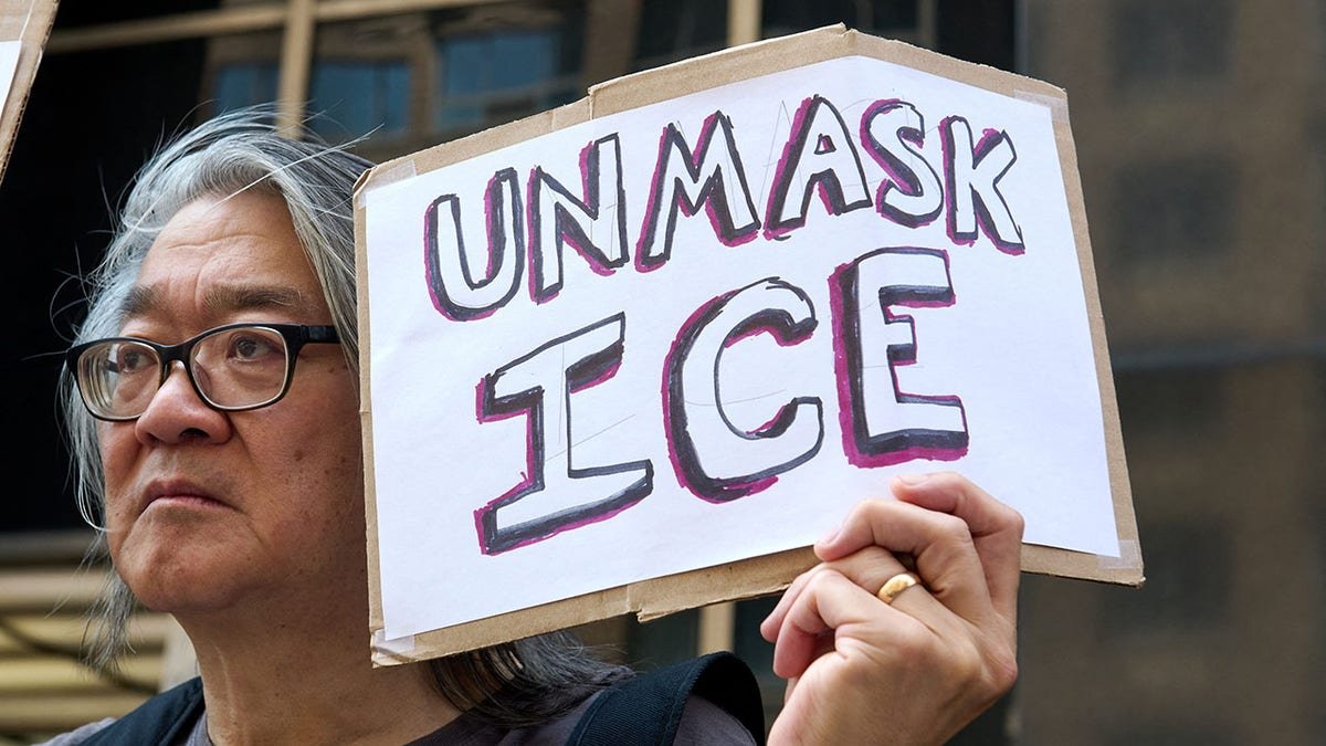 U.S. federal agents detaining immigrants and asylum seekers at U.S. Immigration Court in New York